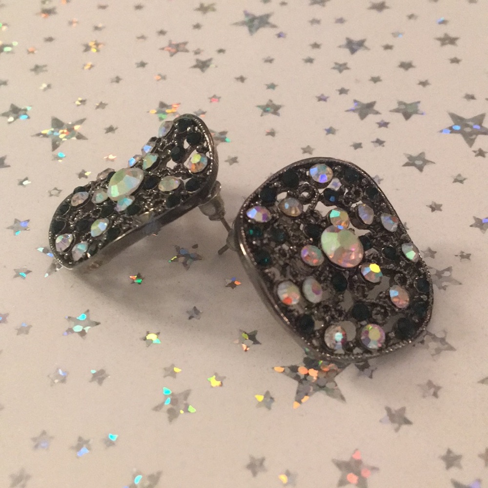 Glam dazzle earrings - Picture 4 of 6
